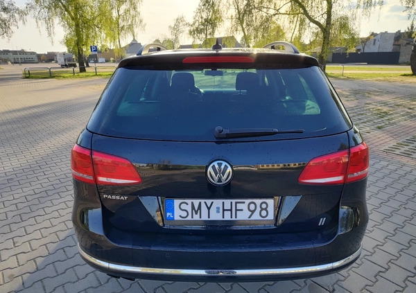 Volkswagen Passat cena 36900 przebieg: 263000, rok produkcji 2014 z Myszków małe 79